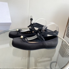 Christian Dior Low Shoes